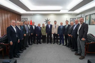 Kayseri'de AK Parti Teşkilatı Yerel Yatırımları Değerlendirdi