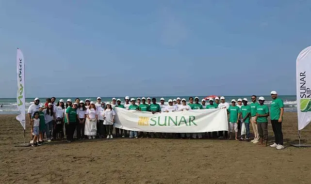 Sunar Yatırım'dan Adana Karataş Sahili'nde "Plastiksiz Temmuz" kapsamında gönüllü çevre temizliği