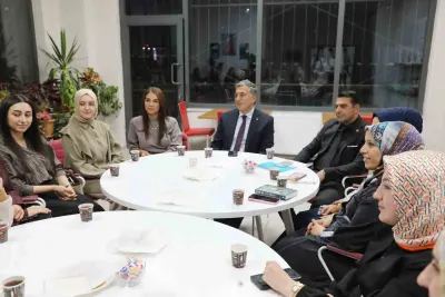 Ağrı'da Öğretmenler İçin 'Maarif'in Kalbinde Kitap Sohbetleri' Başladı