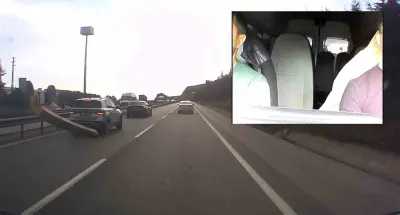 Kocaeli'nde Seyir Halindeki Hafif Ticari Araca Yoldan Fırlayan Parça İsabet Etti
