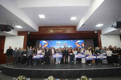 Canik Belediyesi, YKS ve LGS’de Derece Alan Gençleri Ödüllendirdi