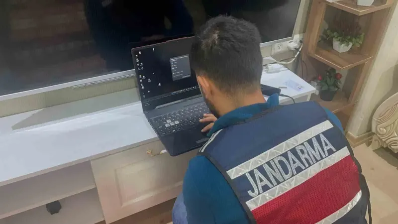 Ankara'da 'Dragon Hackerz' paneline operasyon: 2 gözaltı