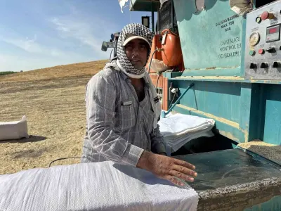 Diyarbakırlı Çiftçi ve Nakliyecilerin Saman Mesaisi Ekmek Kapısı Oldu