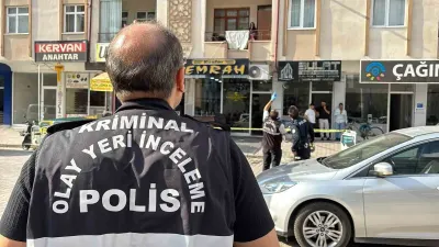 Aksaray'da Yüksekten Düşen Vatandaşın Hayati Tehlikesi Sürüyor