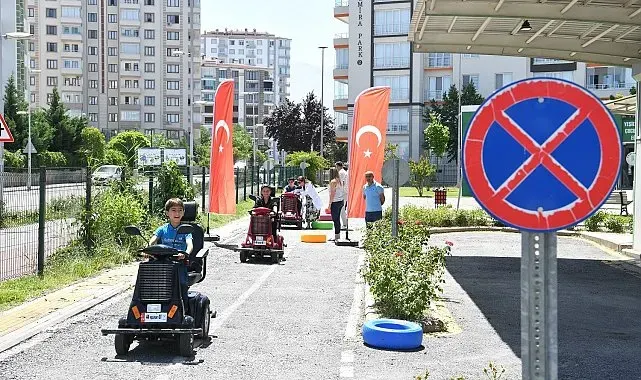 Yeşilyurt Trafik Eğitim Parkı'nda 6 Bin 820 öğrenciye uygulamalı trafik eğitimi verildi