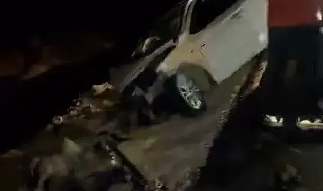 Adıyaman'da iki araç çarpıştı: 4 yaralı
