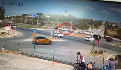 Manavgat'ta Kırmızı Işık İhlali Faciası: Motosiklet Otomobile Çarptı, 2 Yaralı