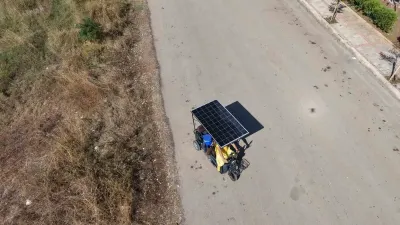 Adana'da dondurmacıdan yenilikçi çözüm: Motosikletine güneş paneli taktirdi