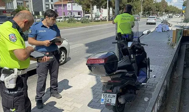 Samsun'da motosiklet devrildi: 2 yaralı