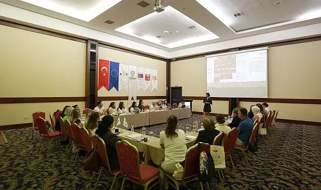 Denizli Büyükşehir, kadın dostu kent için yol haritasını oluşturuyor