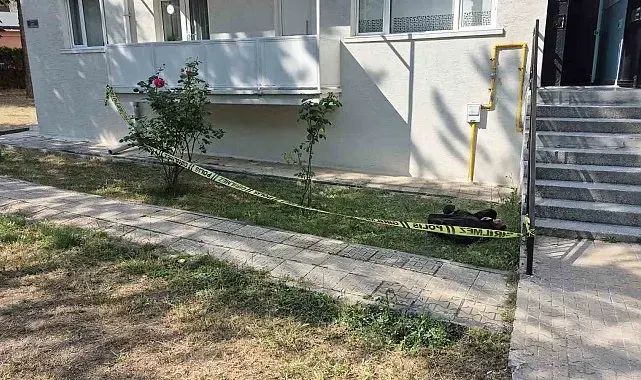 Eskişehir'de 4'üncü kattan düşen yaşlı kadın hayatını kaybetti