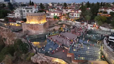 Antalya'da Tarihi Hıdırlık Kulesi'nde Gün Batımı Konserleri İlgi Görüyor