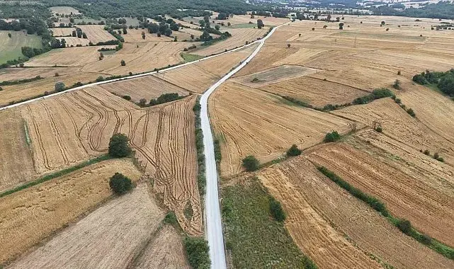 Kırsal mahallenin 40 yıllık asfalt hasreti sona erdi