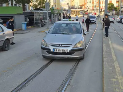 Eskişehir'de Otomobilin Çarptığı Kadın Yaralandı