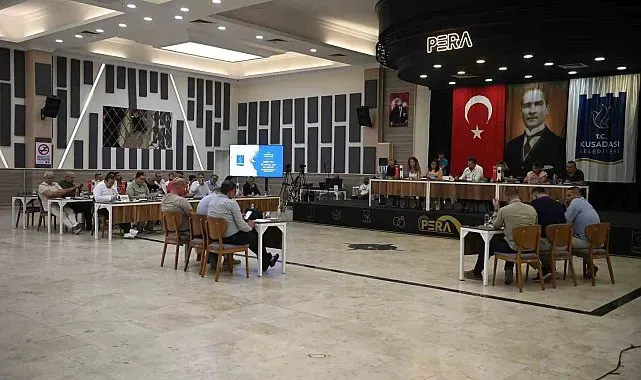 Kuşadası Belediyesi Meclisi'nden elektrikli araç ve engelli erişimi kararı