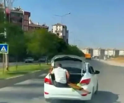 Diyarbakır'da Trafiği Hiçe Sayan Tehlikeli Yolculuklar Kamerada