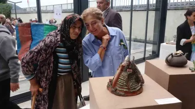 Rize'de Sıra Dışı Sergi: Çılgın Çaydanlıklar Beğeniye Sunuldu