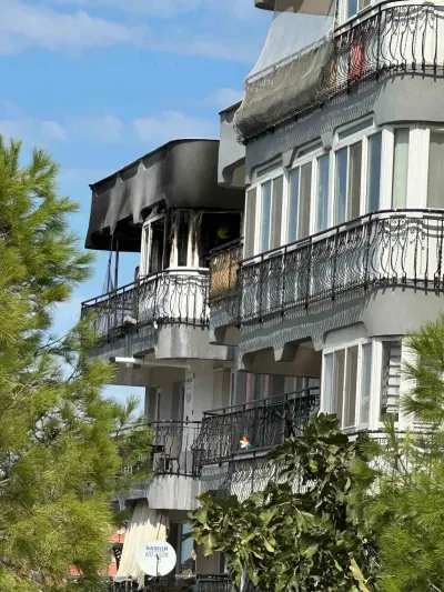 Ayvalık'ta Kızgın Yağa Su Dökülmesi Sonucu Çıkan Yangın Paniğe Neden Oldu