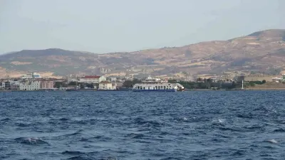 Gökçeada feribot seferlerine olumsuz hava engeli