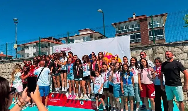 Anadolu Yıldızlar Ligi'nde Bilecikli atletler yarı finale yükseldi