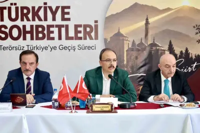 SİİRT'TE TERÖRSÜZ TÜRKİYE SÜREÇLERİ PANELİ DÜZENLENDİ