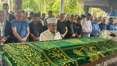 Denizli'de Hayatını Kaybeden Gazeteci Mümtaz Dündar Toprağa Verildi