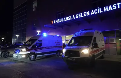 NİĞDE'DE FECİ KAZA: TIR İLE TİCARİ ARAÇ ÇARPIŞTI, 2 ÖLÜ