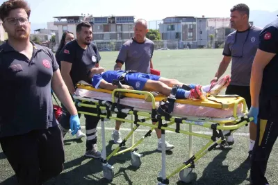Denizli'de U14 Maçında Kaza: Dili Boğazına Kaçan Sporcuyu Sağlık Memuru Kurtardı
