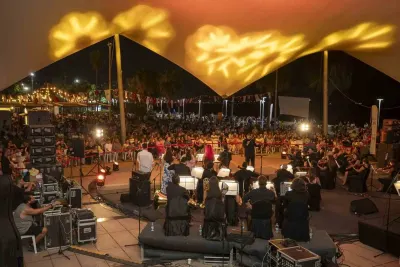 Mersin'de Yeni Sanat Sezonu Akdeniz Manzarası Eşliğinde Başladı