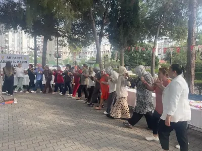 Adana'daki Huzurevinde Eylül Ayı Doğum Günü Coşkusu