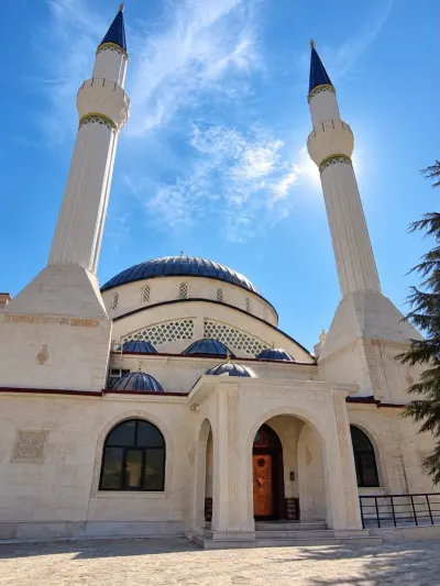 Adıyaman Sincik'te Söğütlü Camii ve Gençlik Merkezi Çalışmaları Sürüyor
