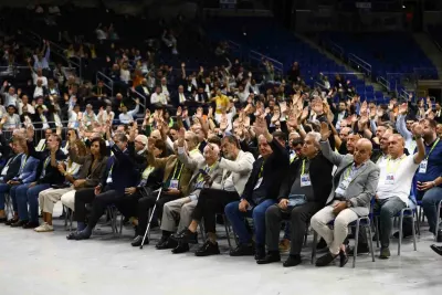 Fenerbahçe'de Mali Dönem İbra Edildi: Aziz Yıldırım'dan Birlik Çağrısı