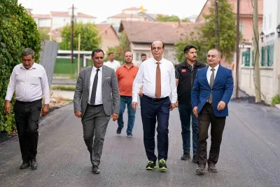 Yeşilyurt'ta Yol Yenileme Seferberliği Sürüyor: Samanlı Mahallesi Asfalta Kavuşuyor