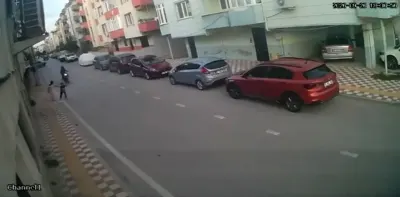 Bursa'da Korkunç Kaza: Yola Fırlayan Çocuğa Motosiklet Çarptı