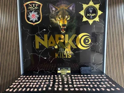 Kilis'te kaçan araçtan captagon çıktı: 2 şüpheli tutuklandı