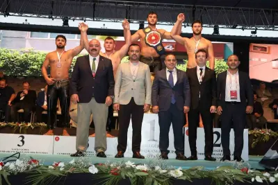 Bursa Büyükşehirli Güreşçi Alperen Düzenci'den Cumhurbaşkanlığı Kupası'nda Derece