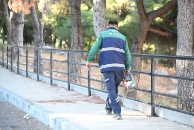 Manisa'da üç belediyeden Spil Dağı ve Mevlevihane yolunda ortak temizlik operasyonu