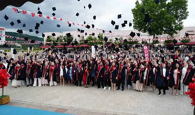 OMÜ Diş Hekimliği Fakültesi 129 mezun verdi