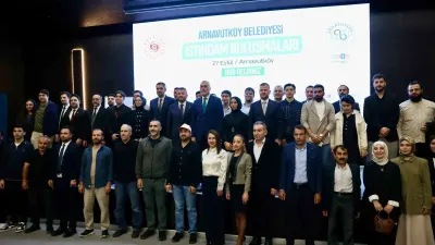 Bakan Işıkhan Arnavutköy'deki İstihdam Buluşmaları'nda Gençlerle Bir Araya Geldi