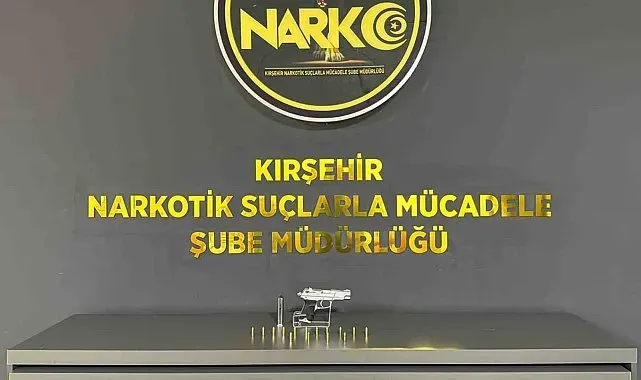 Kırşehir'de ruhsatsız tabanca, şarjör ve fişek ele geçirildi