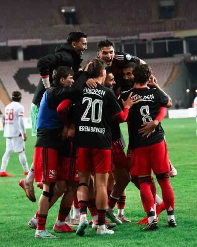 Eskişehirspor evinde Balıkesirspor'u farklı geçti: 7-1