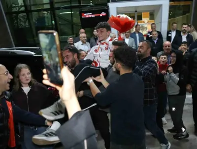 Dünya Şampiyonu Olan Milli Sporcu Yiğit Şişman Kastamonu'da Coşkuyla Karşılandı