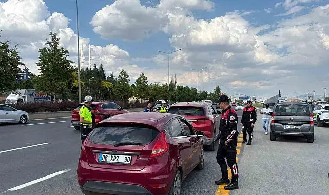 Ankara'da NATO Zirvesi kapsamında asayiş ve trafik denetimleri tüm hızıyla devam ediyor