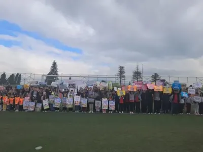 Bilecik'te Öğrenciler Barış ve Kardeşlik İçin Gökyüzüne Uçurtma Bıraktı