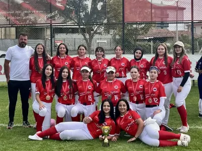Samsun Büyükşehir Belediyesi Softbol Takımı Türkiye Üçüncüsü Oldu