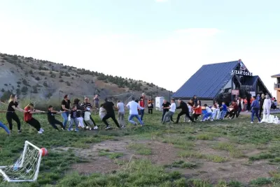 Erzincan'da Aileler İçin Teknolojiden Uzak Dijital Detoks Kampı Düzenlendi