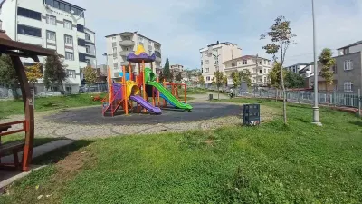 DİLOVASI BELEDİYESİ'NDEN ÇOCUK OYUN ALANLARINDA KAPSAMLI YENİLEME ÇALIŞMASI
