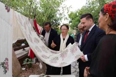 Gökçeada'da Tokat Yazmacılığı Sanatı Ziyaretçilerle Buluştu