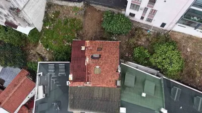 Eyüpsultan'da Toprak Kayması Yaşanan Bölge ve Tahliye Edilen Bina Havadan Görüntülendi