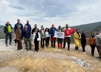 Kütahya'da Doğa Tutkunları İkitaş Kanyonu'nda Parkur Tamamladı